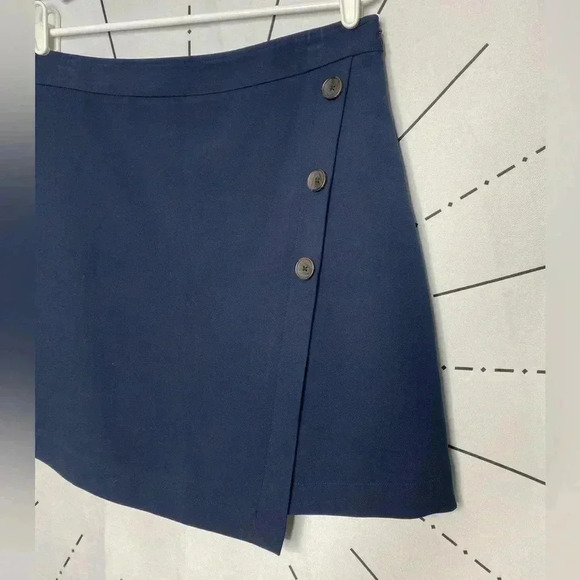 Banana Republic Navy Blue Button Detail Mini Skirt - Picture 3 of 8